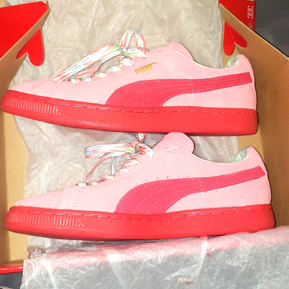 Pink Pumas